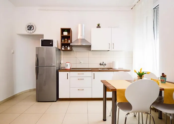 In - Istrien 11100 *