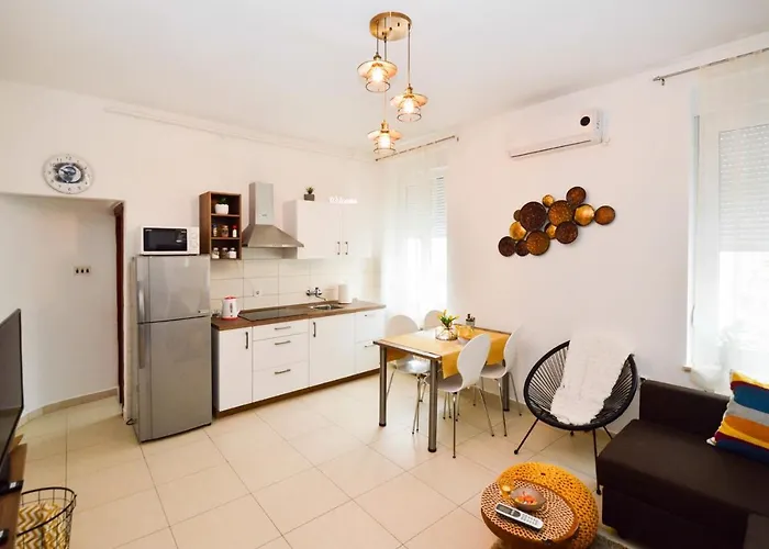 In - Istrien 11100 * Pula