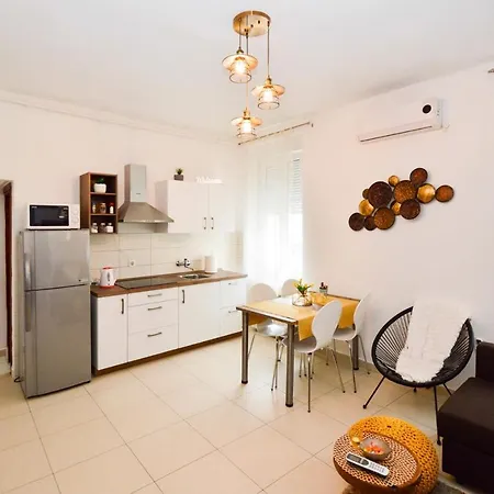 In - Istrien 11100 * Pula