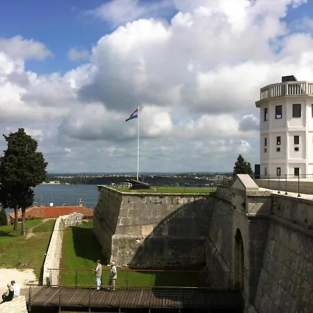 In - Istrien 11100 * Pula