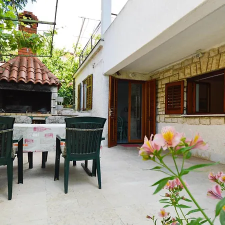 Studio Apartment Karolina II 11098 Pula