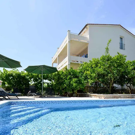 Studio Apartment Karolina II 11098 * Pula