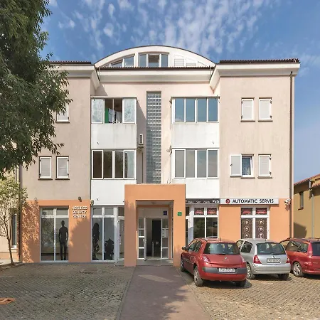 Studio Apartment Karolina II 11098 *