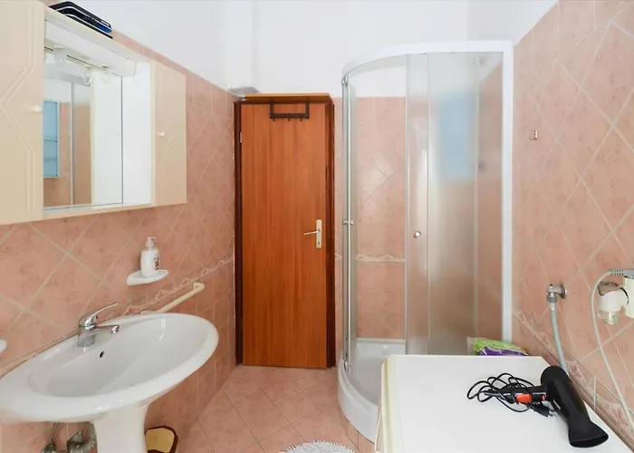 Studio In Pula - Istrien 11100 * Pula