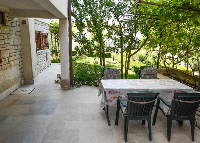 Studio In Pula - Istrien 11100 * Pula