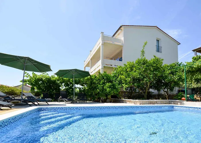 Studio In Pula - Istrien 11100 * Pula